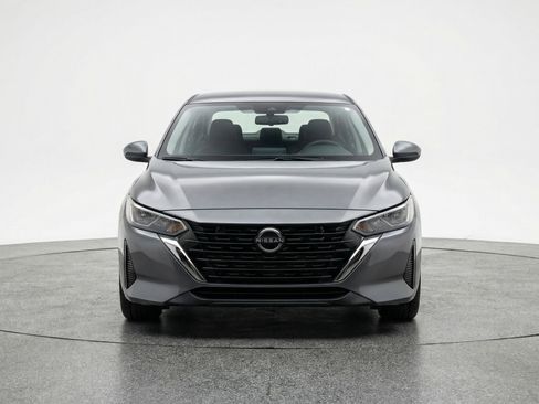 Used 2025 Nissan Sentra S image 2