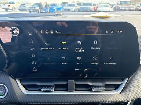 Used 2025 Chevrolet Equinox LT w/ Safety and Technology Package AWD/4WD image 24