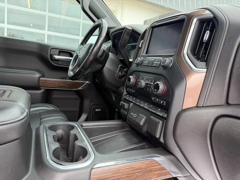 Used 2020 Chevrolet Silverado 1500 High Country w/ Technology Package AWD/4WD image 16