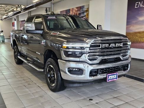 Used 2025 RAM 2500 Laramie AWD/4WD image 3