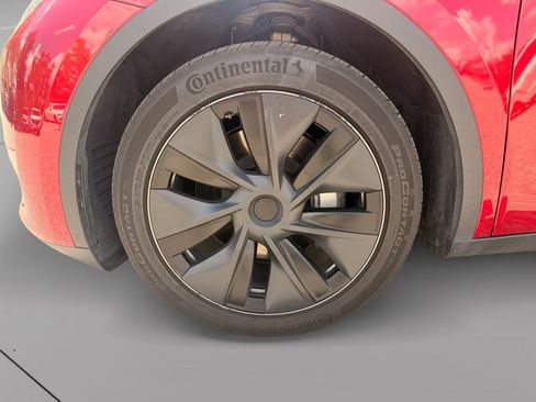Used 2024 Tesla Model Y Long Range RWD image 32