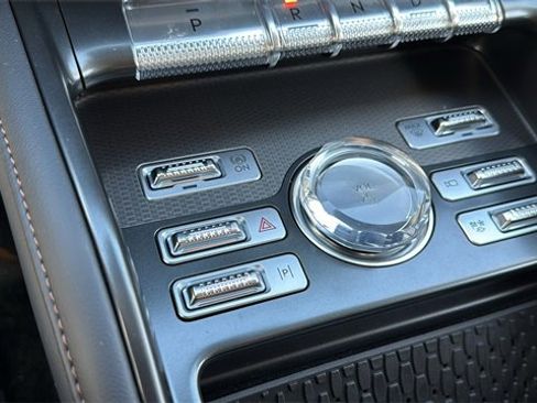 New 2026 Lincoln Nautilus Premier image 23