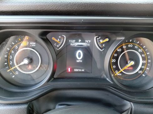Used 2024 Jeep Wrangler Sport S image 6