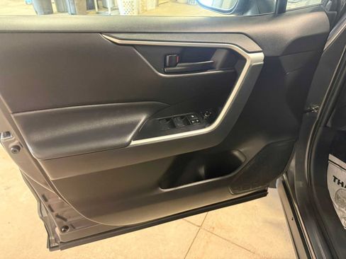 Used 2023 Toyota RAV4 LE FWD image 20