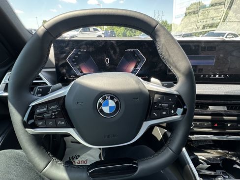 Used 2025 BMW 330i xDrive Sedan w/ Premium Package image 17