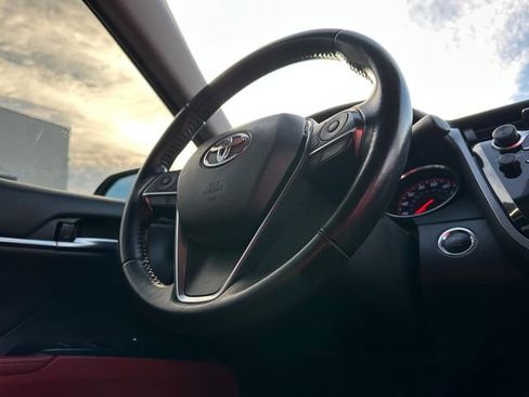 Used 2020 Toyota Camry XSE image 19