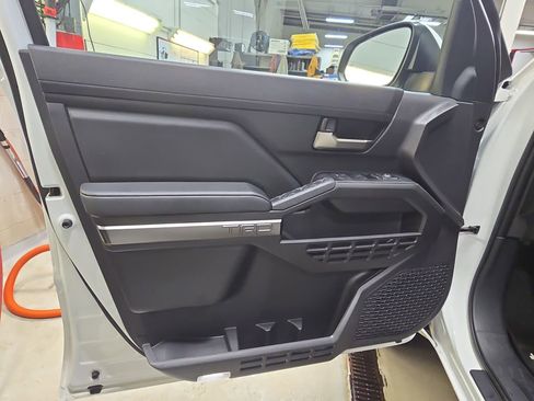 Used 2025 Toyota Tacoma TRD Off-Road image 27