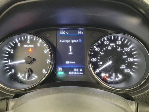 Used 2020 Nissan Rogue SL FWD image 23