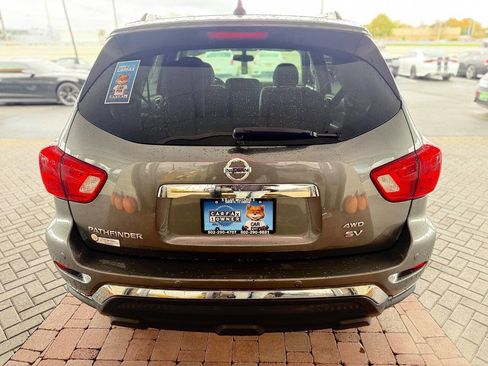 Used 2020 Nissan Pathfinder SV image 9