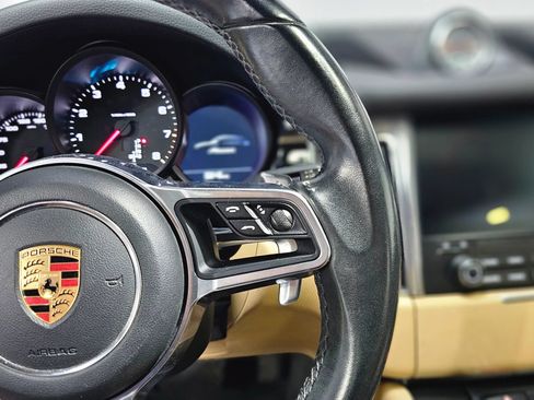 Used 2018 Porsche Macan Sport Edition AWD/4WD image 15