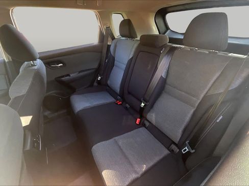 Used 2022 Nissan Rogue SV FWD image 20