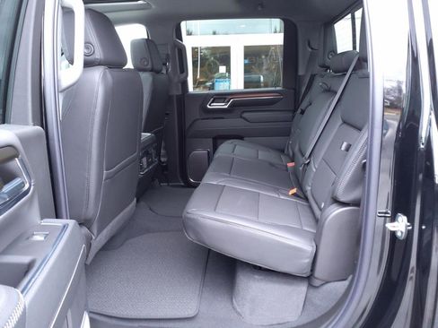 Used 2024 GMC Sierra 2500 Denali w/ Denali Reserve Package image 9