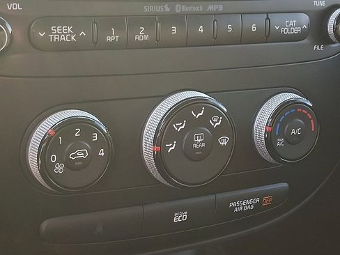 Used 2016 Kia Soul Base image 16