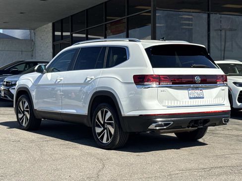 Certified 2025 Volkswagen Atlas SEL image 3