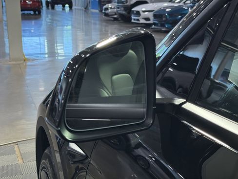 Used 2024 Tesla Model Y Long Range AWD/4WD image 15