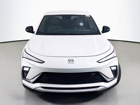 Used 2024 Buick Envista Sport Touring w/ Convenience II Package image 2