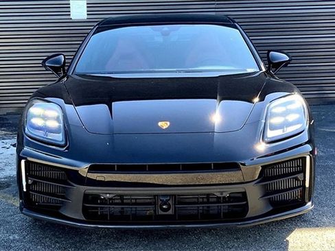 Used 2025 Porsche Panamera 4 image 13