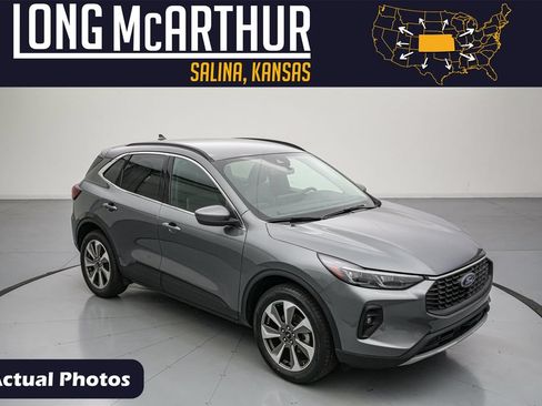 Certified 2025 Ford Escape Platinum AWD/4WD image 1