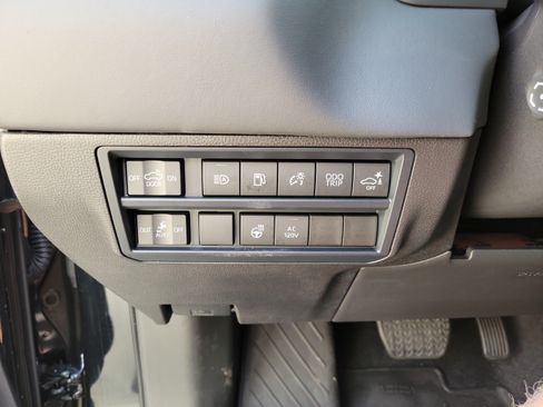 Certified 2025 Toyota Tundra Platinum AWD/4WD image 10