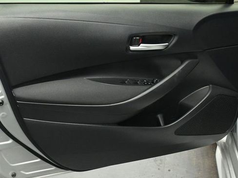 Used 2020 Toyota Corolla LE image 8