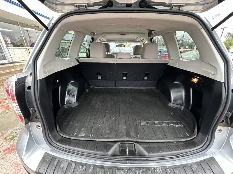 Used 2014 Subaru Forester 2.5i Premium w/ All-Weather Package AWD/4WD image 13