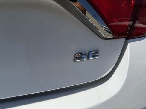 Used 2017 Toyota Camry SE FWD image 24
