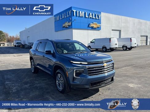 New 2026 Chevrolet Traverse LT image 1