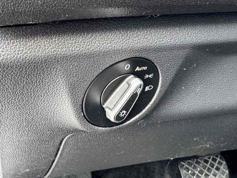 Used 2024 Volkswagen Jetta S FWD image 28