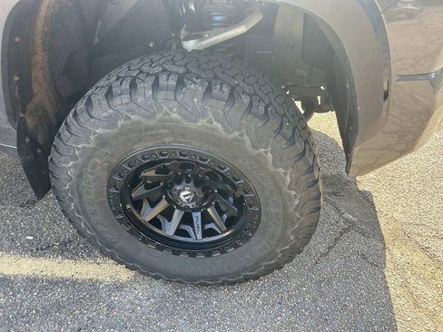 Used 2022 Toyota Tundra SR5 w/ TRD Off-Road Premium Package image 14