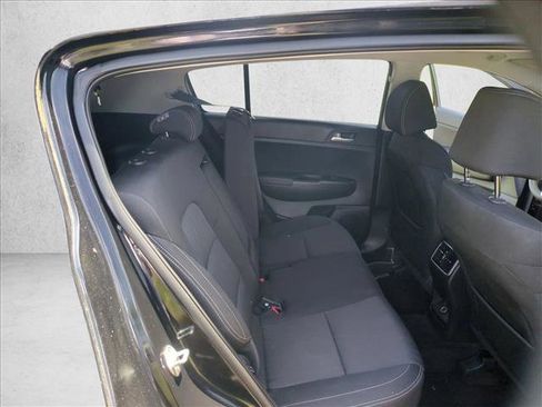 Used 2025 Kia Sportage EX FWD image 19