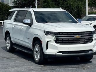 Used 2023 Chevrolet Suburban Premier RWD video 3