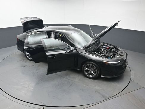 Used 2023 Honda Accord EX image 47