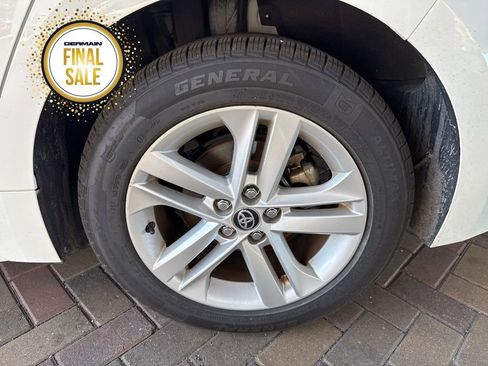 Used 2022 Toyota Corolla SE image 9