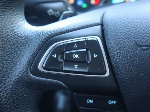 Used 2017 Ford Escape SE w/ Equipment Group 201A image 14