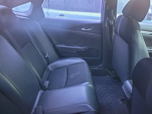 Used 2019 Honda Civic Sport image 4