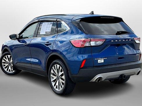 Used 2022 Ford Escape Titanium w/ Class II Trailer Tow Package image 10