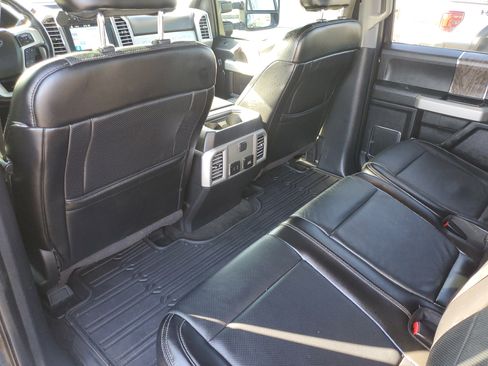Used 2017 Ford F250 Lariat w/ Lariat Ultimate Package AWD/4WD image 14