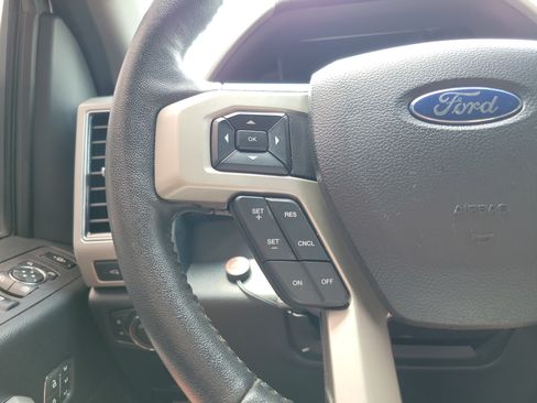 Used 2020 Ford F250 Lariat w/ Lariat Value Package AWD/4WD image 23