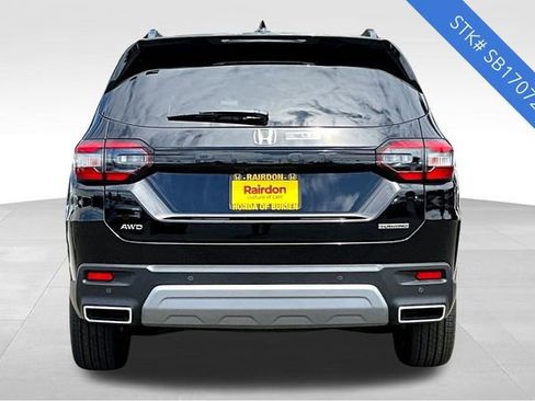 New 2025 Honda Pilot Touring image 4