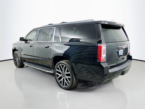 Used 2016 GMC Yukon XL SLT w/ Open Road Package image 5