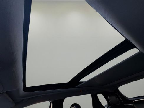 Used 2021 Jeep Cherokee Limited w/ Elite Package image 38