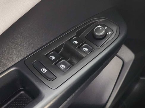 Used 2025 Volkswagen Taos S FWD image 22