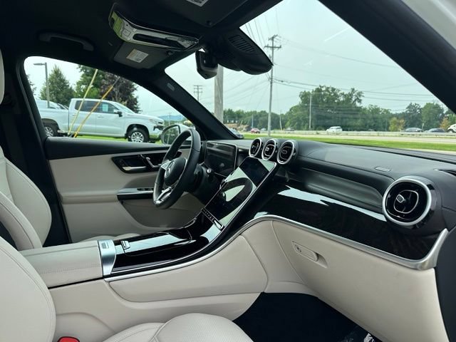 Certified 2025 Mercedes-Benz GLC 350e 4MATIC image 25
