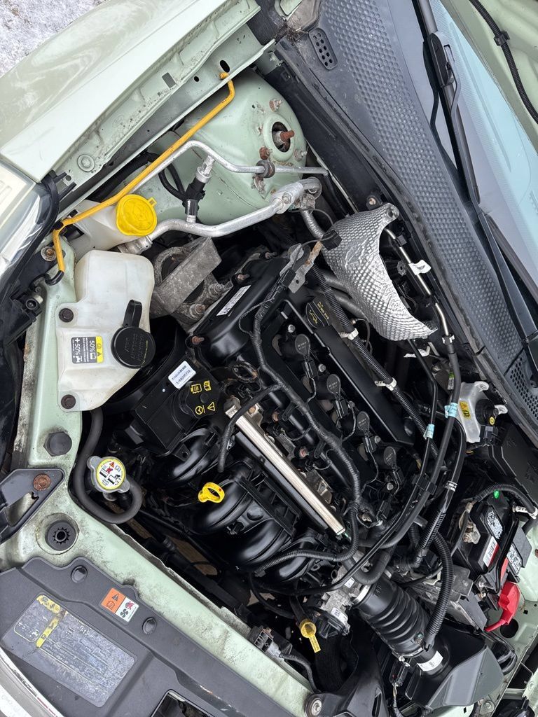 Used 2010 Ford Focus SE FWD image 28