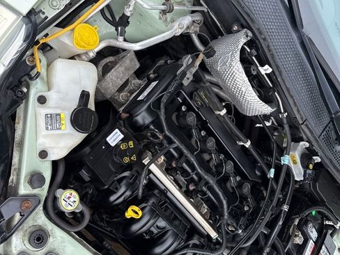 Used 2010 Ford Focus SE image 28