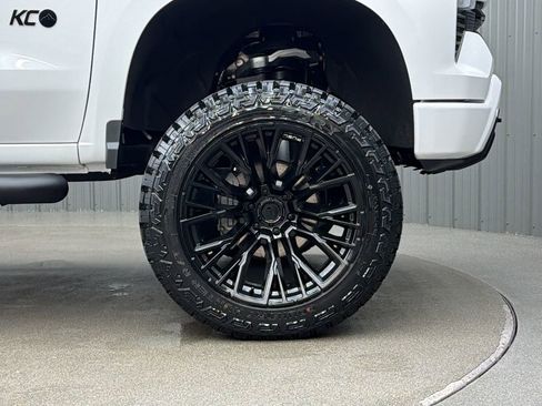 Used 2026 Chevrolet Silverado 1500 RST w/ RST All Star Premium Package AWD/4WD image 11
