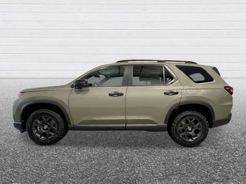 New 2026 Honda Pilot TrailSport image 2