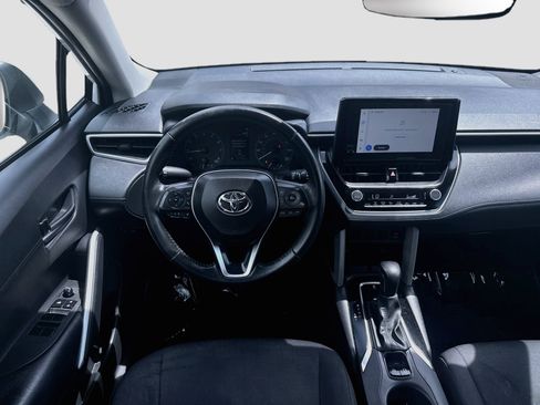 Used 2024 Toyota Corolla Cross LE w/ Moonroof Package FWD image 18