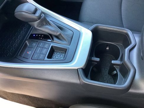 Used 2025 Toyota RAV4 XLE AWD/4WD image 26