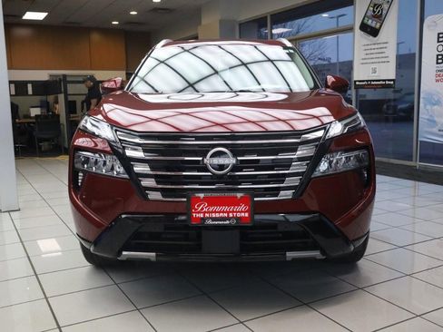 New 2026 Nissan Rogue Platinum w/ Platinum Premium Package image 3